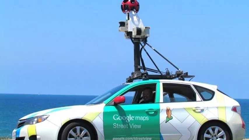 Coche utilizado por Google para mapear y utilizarlo para Google Maps Street View. (Foto: Unsplash)